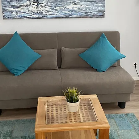 Appartement Am Seeufer 59a 9 *
